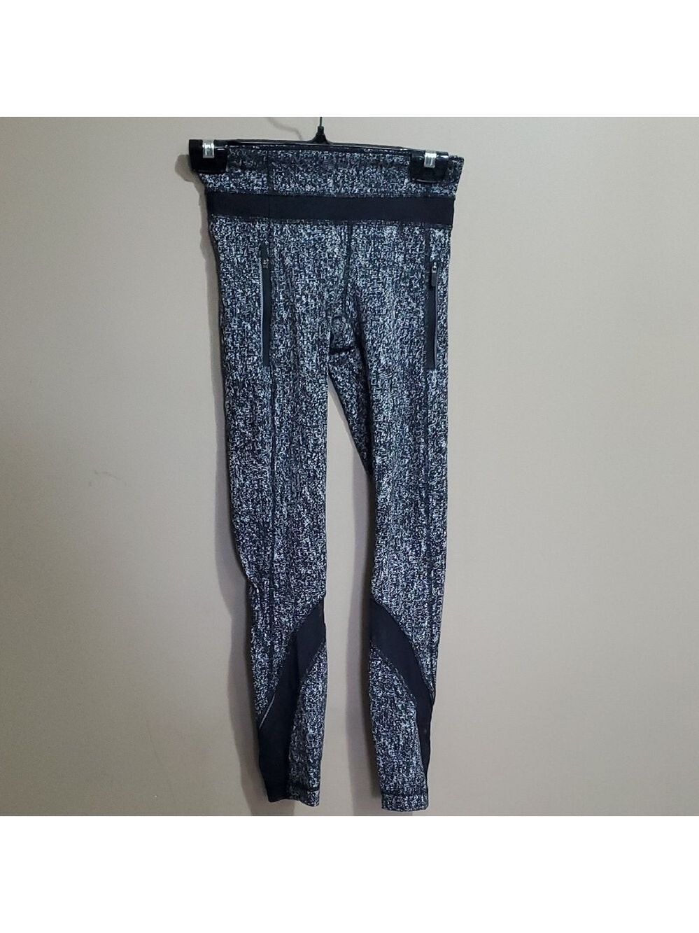 Lululemon Black White Splash Inspire 11 Leggings Size 2
